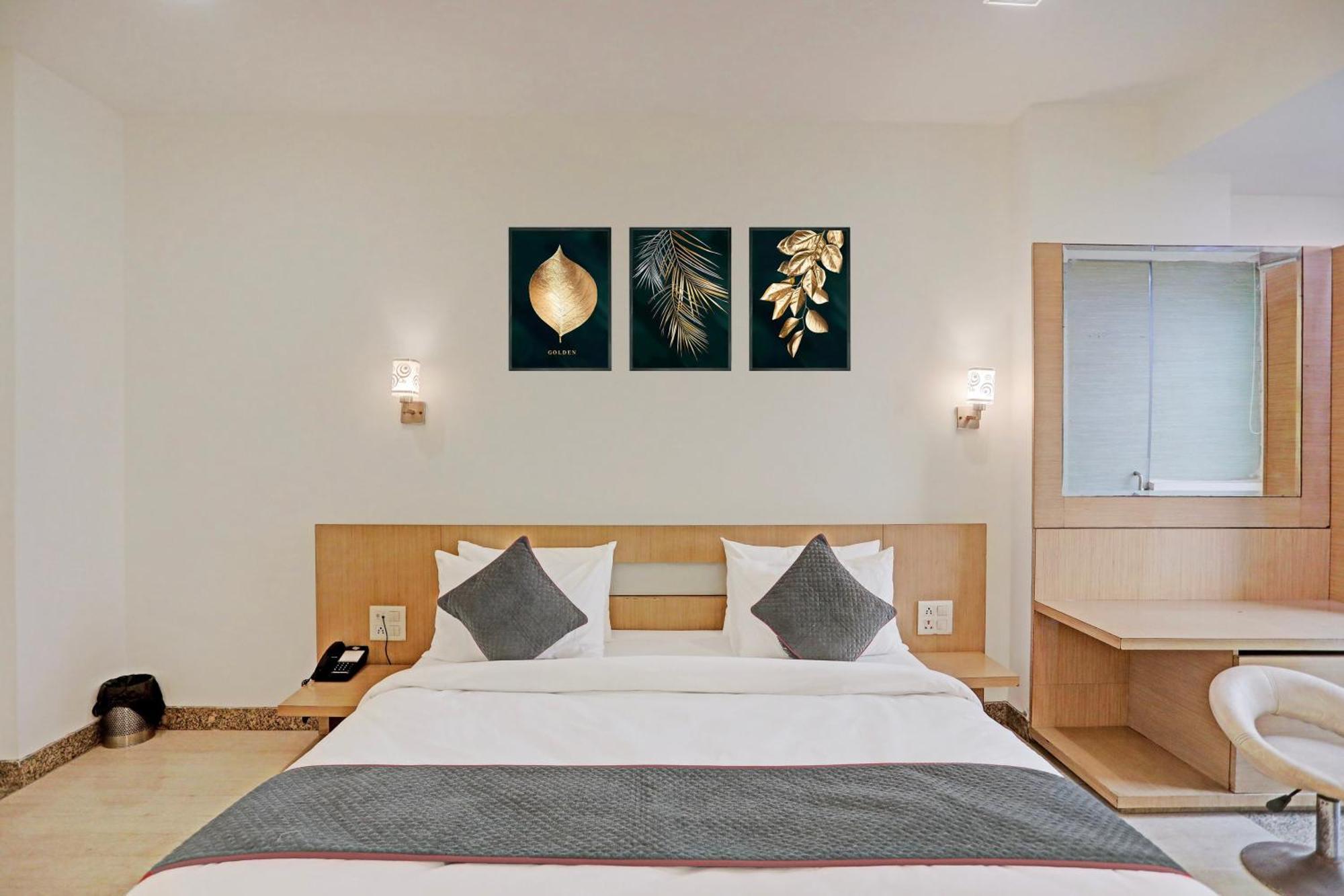 Townhouse Relax Suits A Boutique Hotel Vasundhara Ghaziabad Exteriör bild